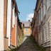 Eine schmale Gasse in