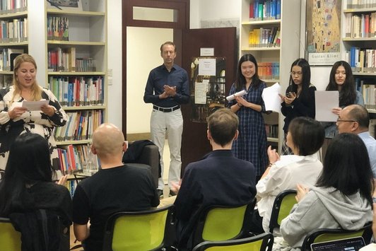 Der Alternativtext wird in Kürze eingefügt