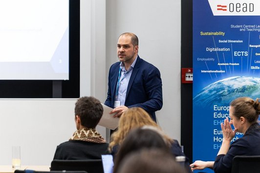 David Akrami Flores (DAAD, Co-Chair Working Group on Internationalisation and Mobility) is presenting