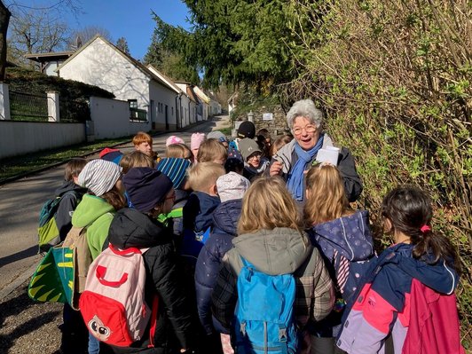 Schulgruppe unterwegs