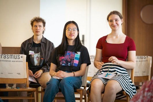 Gruppe junger Menschen