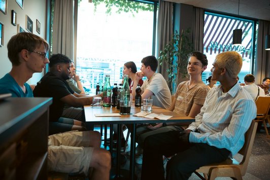 Gruppe junger Menschen 