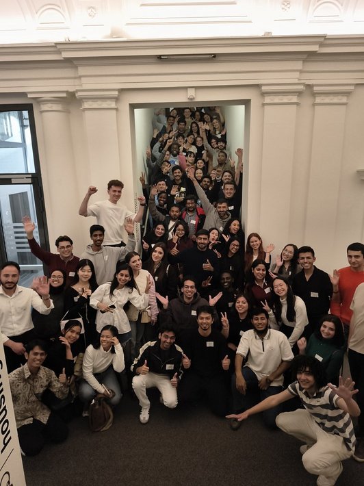 Group photo of scholarship holders