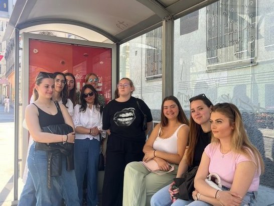 Der Alternativtext wird in Kürze eingefügt