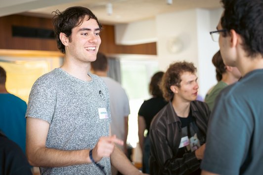 Gruppe junger Menschen