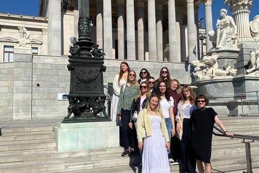 Der Alternativtext wird in Kürze eingefügt