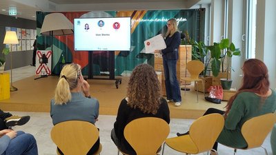 Teilnehmende und Organisatorin des RIECS-Concept Themencafés