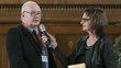 Glücksforscher Karlheinz Ruckriegel mit Moderatorin Hermine Steinbach-Buchinger im Gespräch.