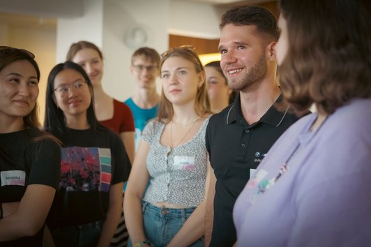 Gruppe junger Menschen