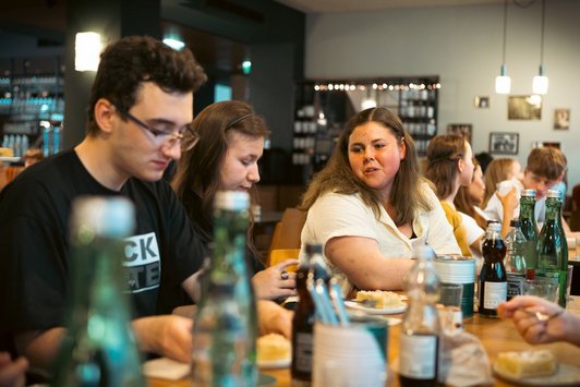 Gruppe junger Menschen 