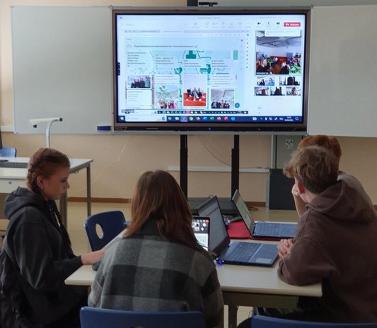 Der Alternativtext wird in Kürze eingefügt