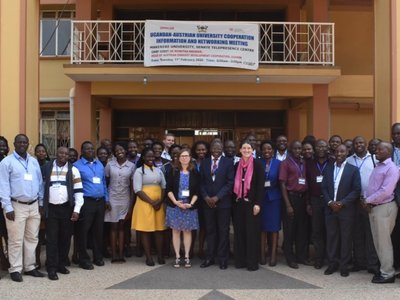 group photo of participants