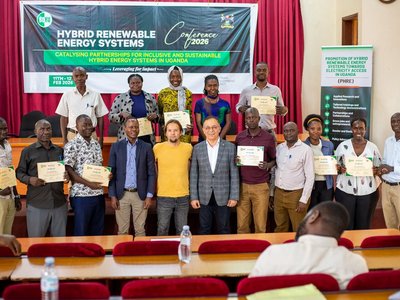 award of certificate to male participant at to ToT