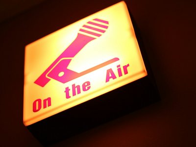 Schild mit "on the air"