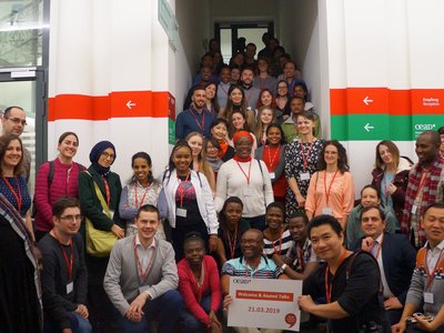 Gruppenbild der Stipendiatinnen und Stipendiaten am Welcome Day