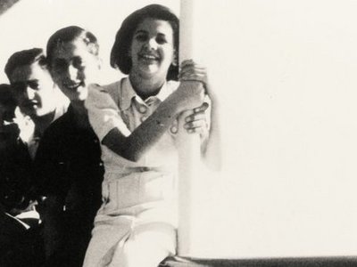 Jugendliche auf dem Schiff