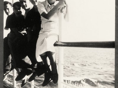 Jugendliche auf dem Schiff