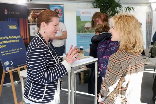 Der Alternativtext wird in Kürze eingefügt