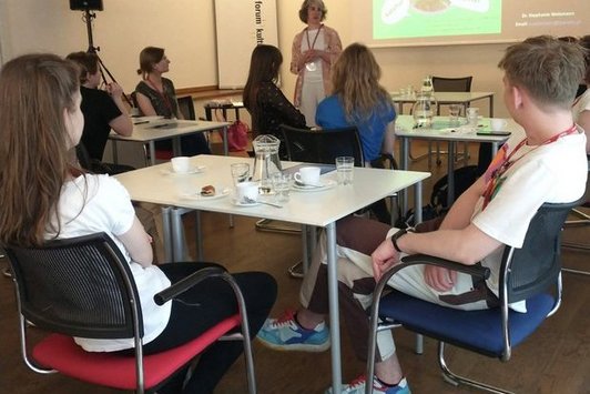 Der Alternativtext wird in Kürze eingefügt