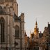 Alte Kirchen im Sonnenuntergang. 