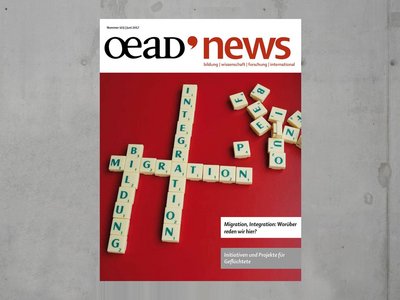 Coverseite der oead.news 103: Scrabble-Buchstaben.