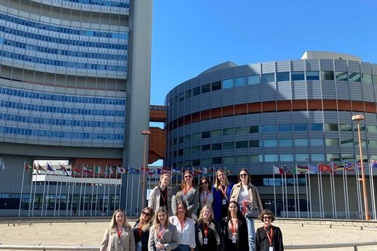 Der Alternativtext wird in Kürze eingefügt