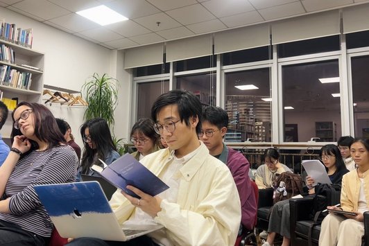 Der Alternativtext wird in Kürze eingefügt