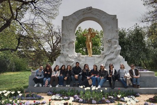 Der Alternativtext wird in Kürze eingefügt