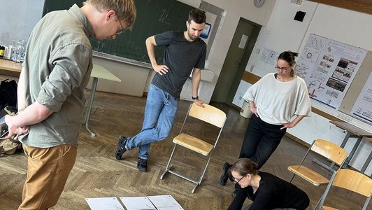 Schüler bei der Projektarbeit