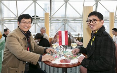 Chinesische Studierende bei der Alumni Feier Shanghai.