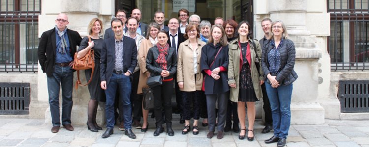 Gruppenfoto der französischen Teilnehmer/innen des QUALEDUC Studienbesuch in Wien