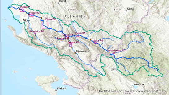 Figure 1 Map of Vjosa catchment (in green) with defined reaches (pink boxes) and water quality monitoring stations (orange points).