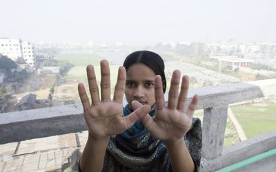 Sabina, Textilarbeiterin in Bangladesch