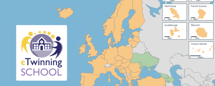 Das Logo des eTwinning-Schulsiegels (Zwei eTwinning-Figuren tanzen um eine Schule) ist neben einer Karte Europas abgebildet.