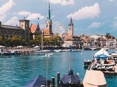 Blick auf Zürich und See