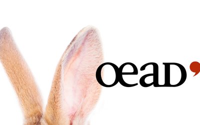 Ohren von einem Hasen und ein OeAD-Logo