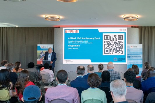 Andreas Obrecht, Leitung des APPEAR Teams (Speaker/Host) bei seinen Eröffnungsworten bei der Jubiläumsveranstaltung APPEAR 15+2 