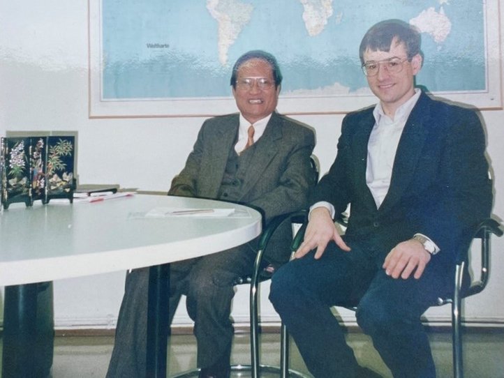 Ulrich Hörmann mit einem Vize-Minister aus Vietnam