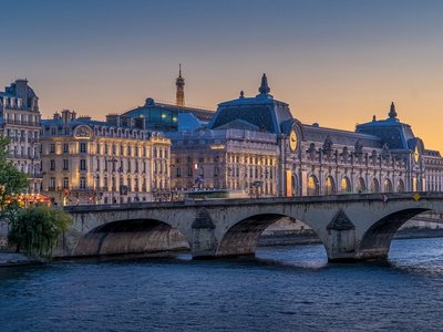 Ansicht von Paris mit Brücke über die Seine